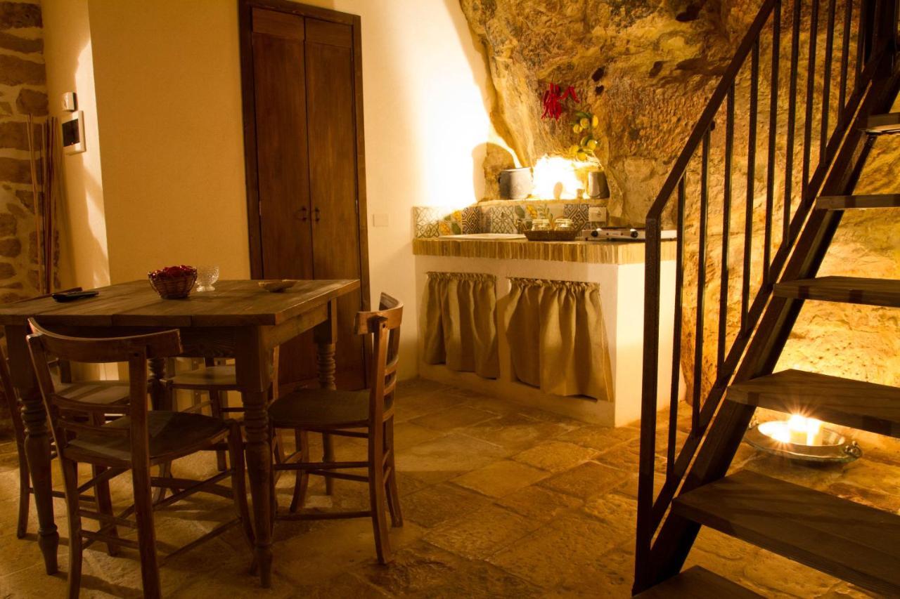 Case-Grotte Degli Avi, Esperienza Abitativa In Grotta Modica Eksteriør billede