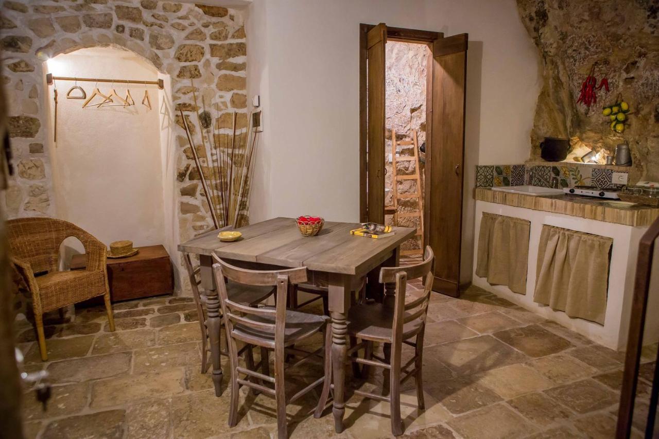 Case-Grotte Degli Avi, Esperienza Abitativa In Grotta Modica Eksteriør billede